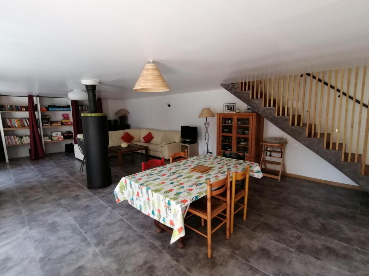 Maison Renovee En Pierres Sejour Spacieux Avec Jardin Et Terrasse Amenagee Pres Omaha Beach & Bayeux A 5Mn De La Mer Tous Commerces Commes Eksteriør bilde