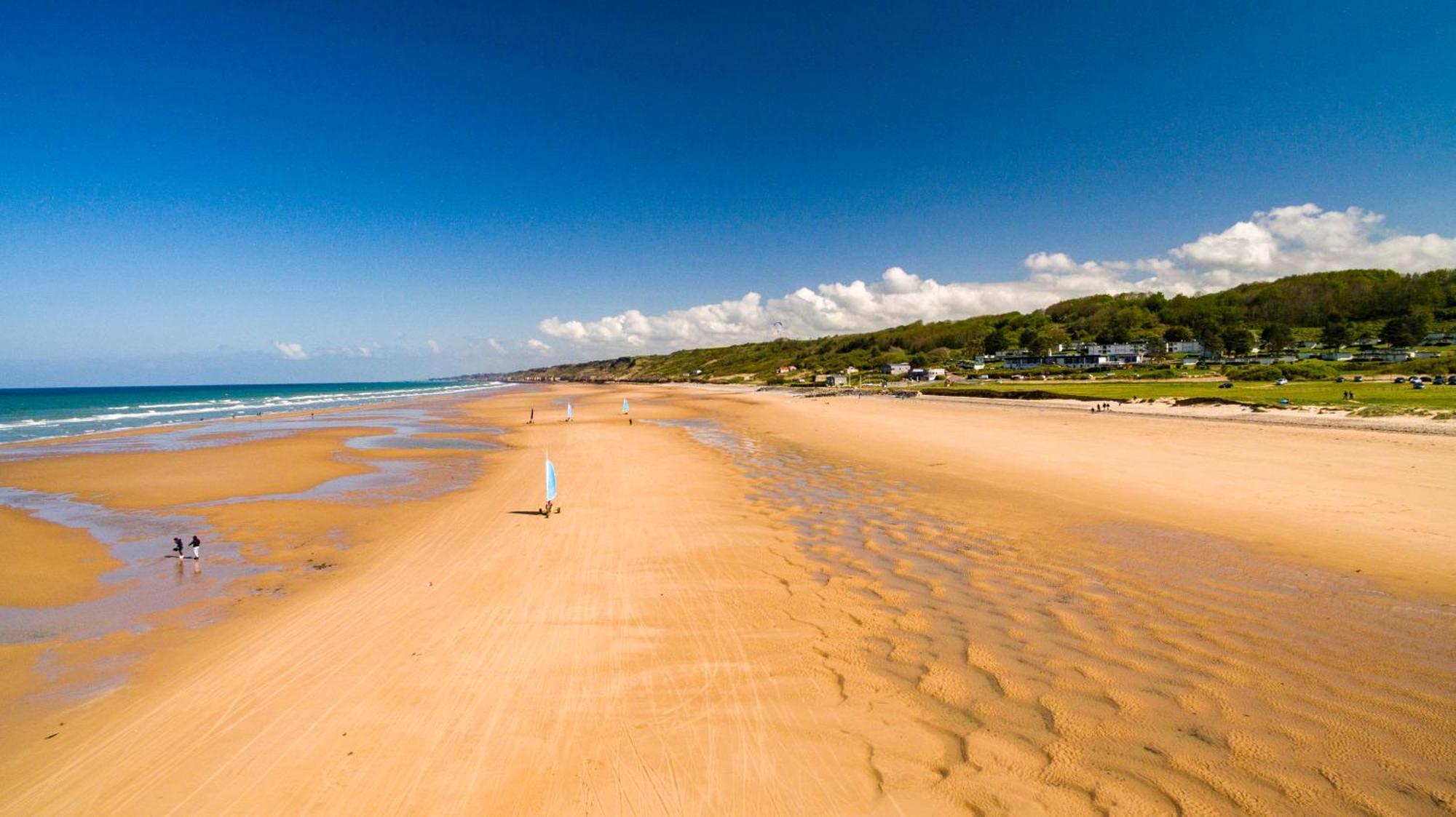 Maison Renovee En Pierres Sejour Spacieux Avec Jardin Et Terrasse Amenagee Pres Omaha Beach & Bayeux A 5Mn De La Mer Tous Commerces Commes Eksteriør bilde