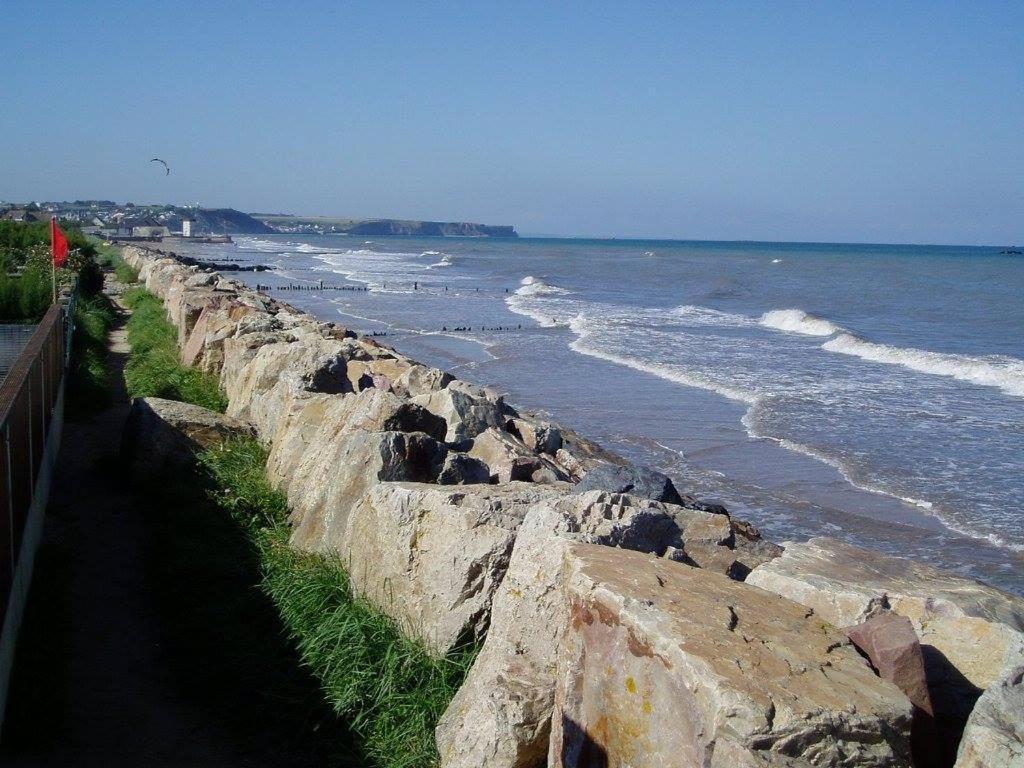 Maison Renovee En Pierres Sejour Spacieux Avec Jardin Et Terrasse Amenagee Pres Omaha Beach & Bayeux A 5Mn De La Mer Tous Commerces Commes Eksteriør bilde